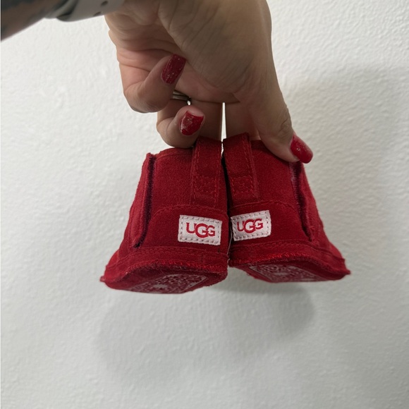 UGG Crimson Infant Booties size 2/3 - Picture 3 of 8
